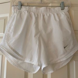 EUC NIKE SHORTS